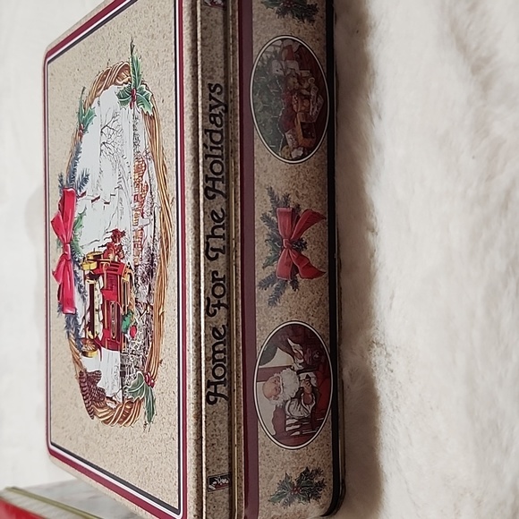 VINTAGE  TIN CANS AND  TRAY CHRISTMAS 🎄 - Picture 5 of 10